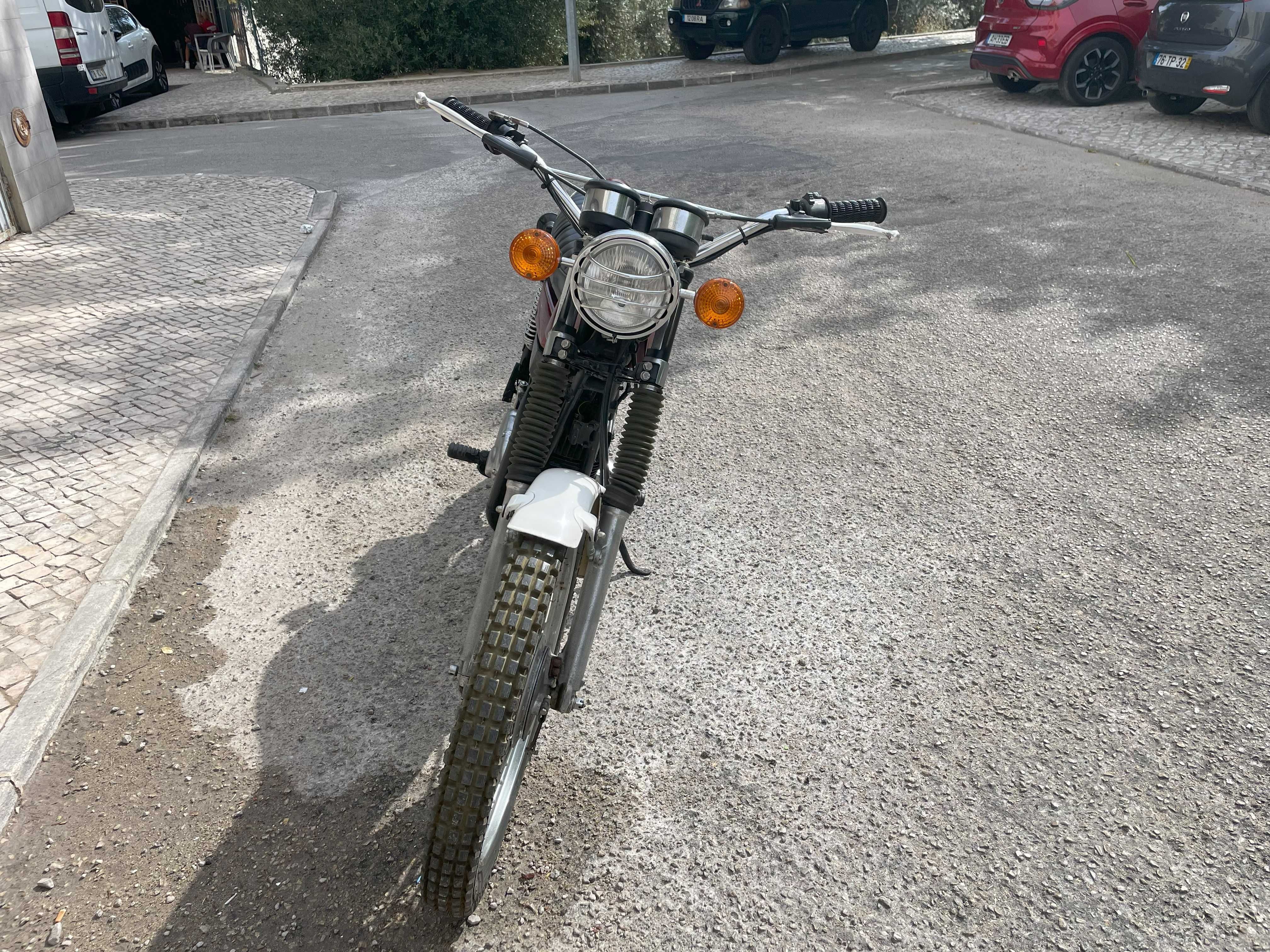 Moto Yamaha 125AT Enduro 1978