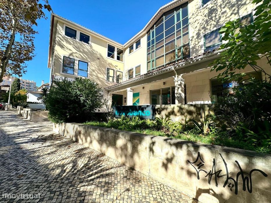 Escritório  - com lugar de garagem