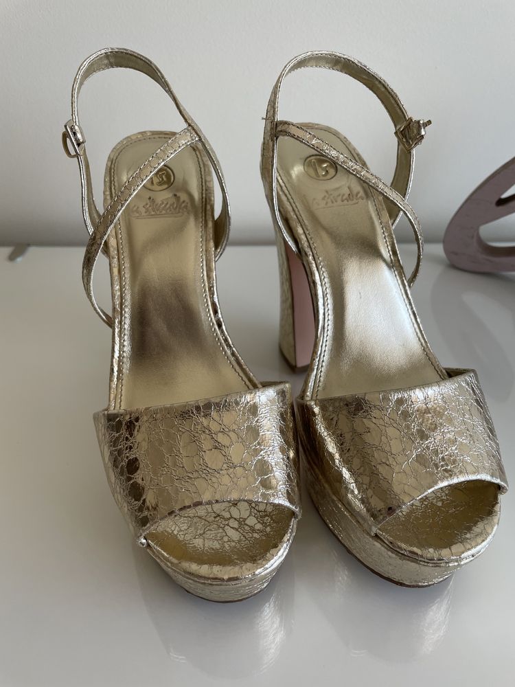 Sandalias de salto tam 37