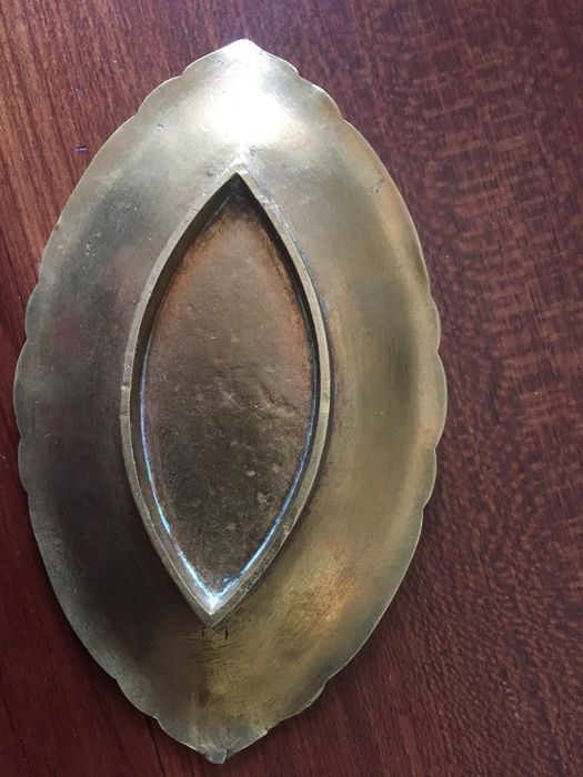 Cinzeiro ou Aneleira Assinado