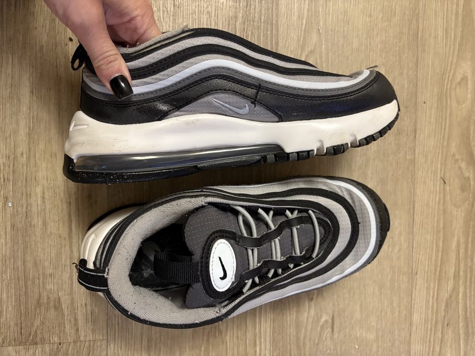 Продам  кросовки nike