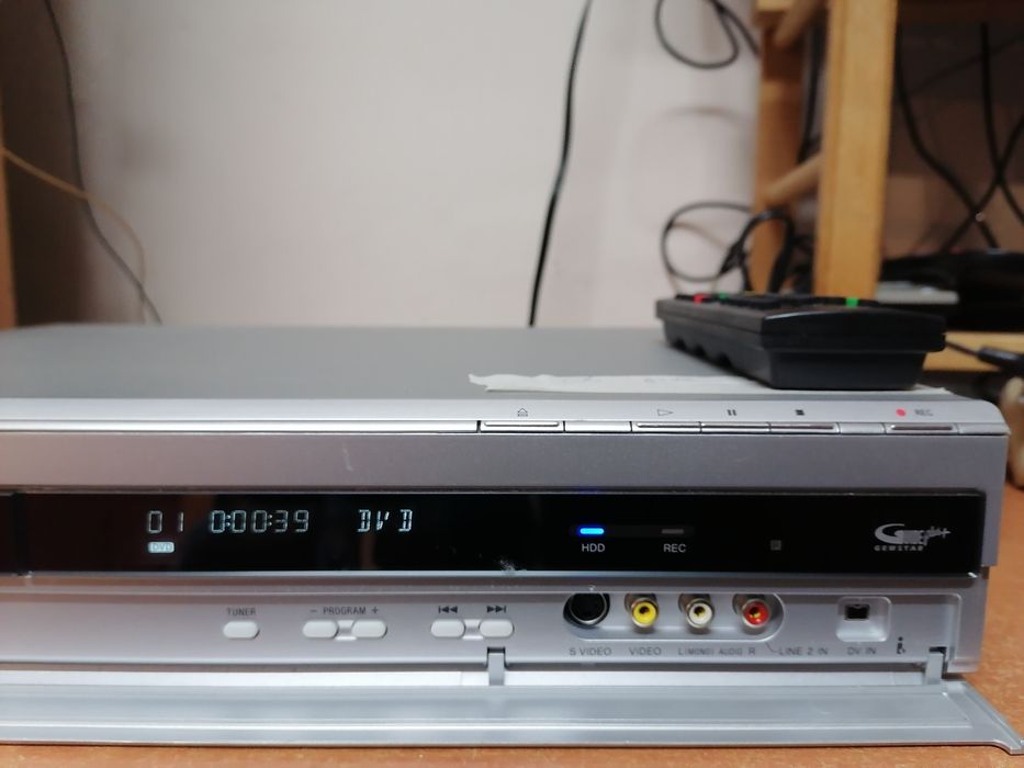 Nagrywarka Sony RDR-HX717 DVD-rw Recorder/HDD 160GB Pilot