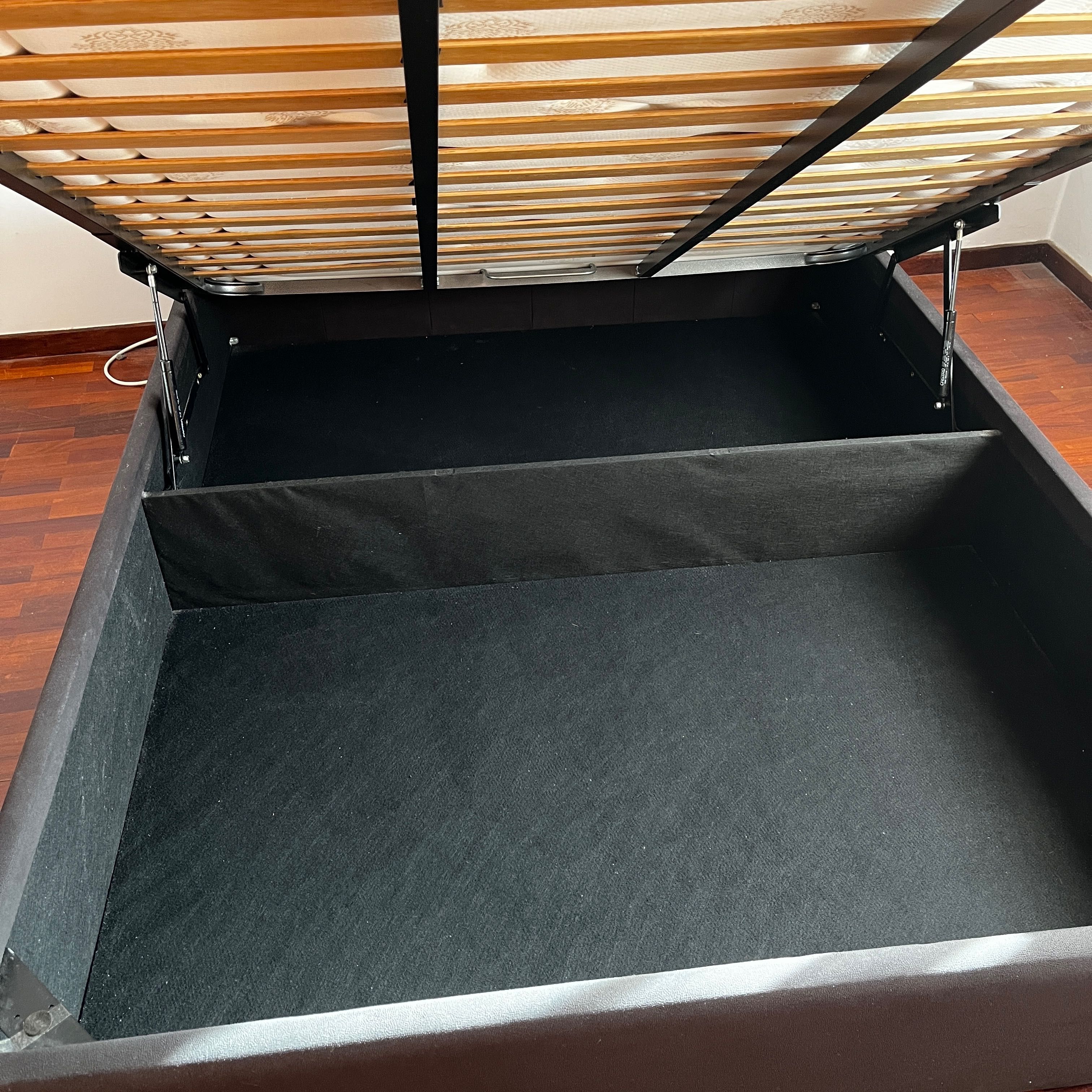 Cama sommier cor preto