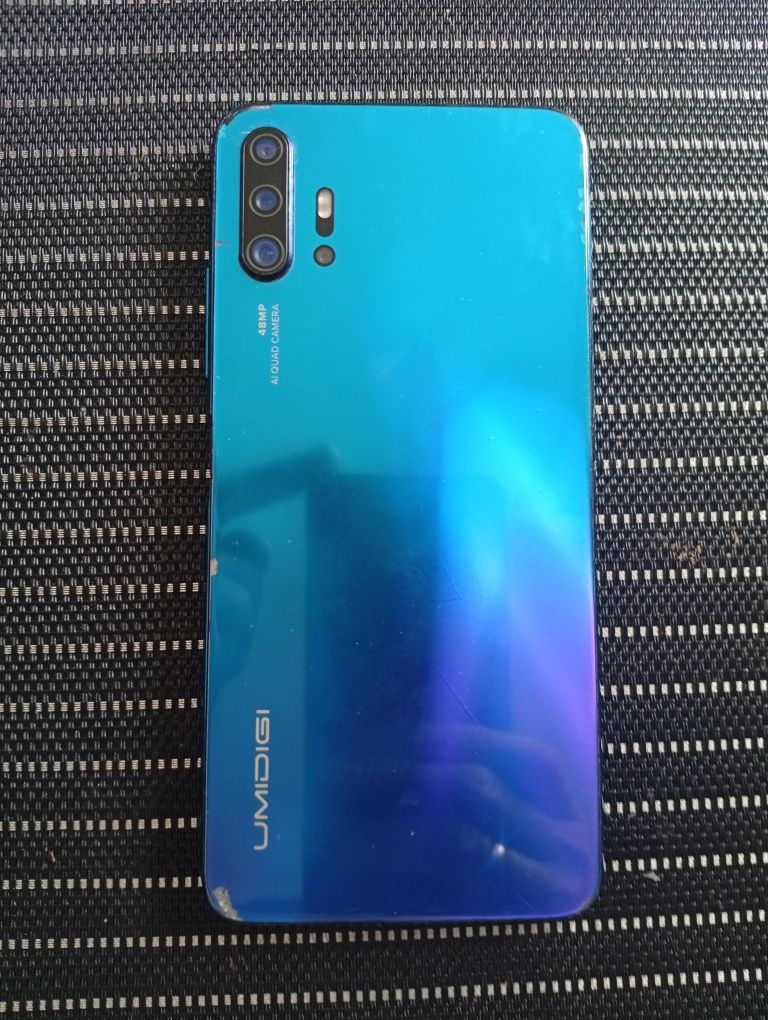 Продам смартфон UMIDIGI F2