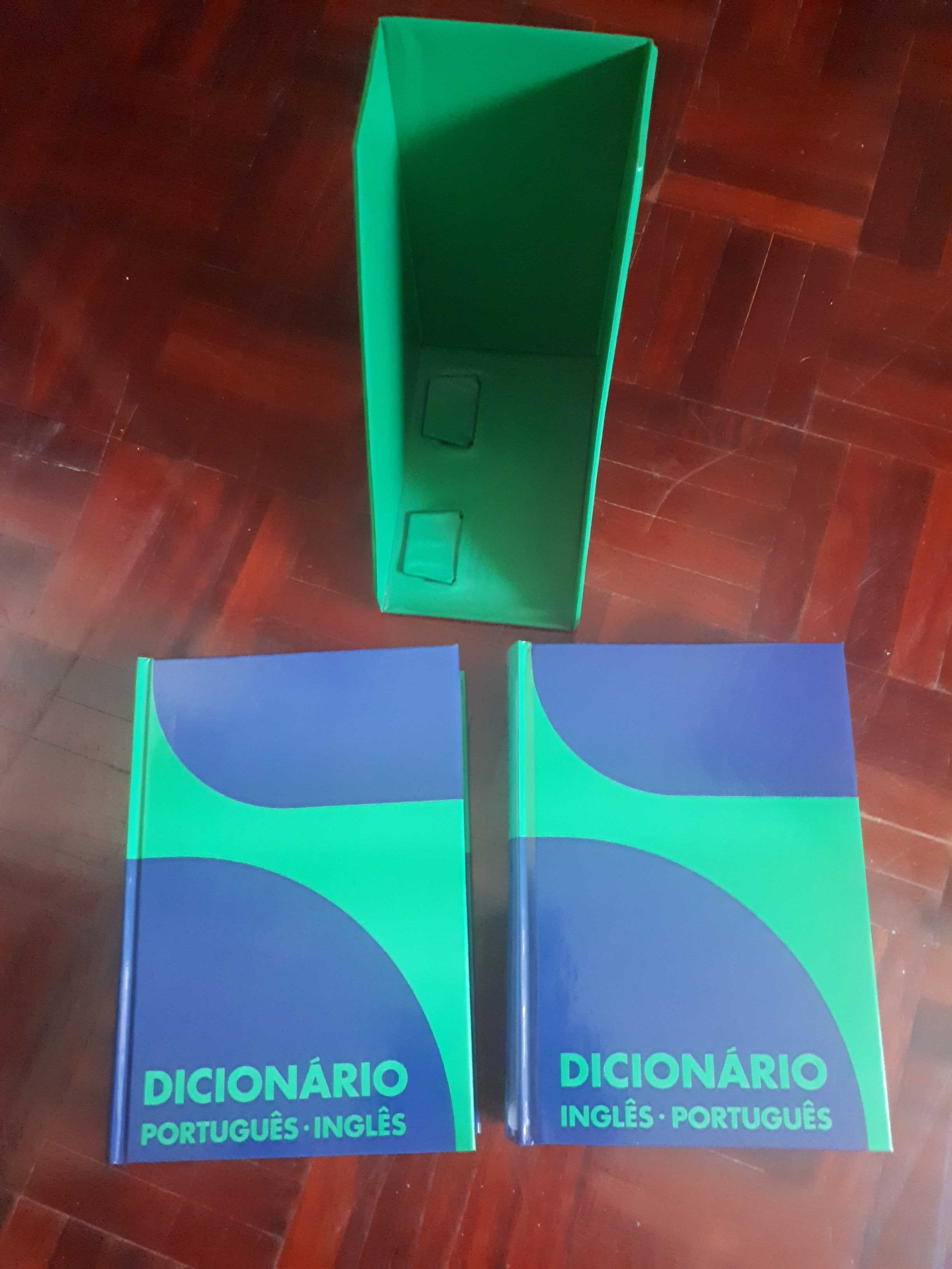 Dicionário português-inglês e inglês-português