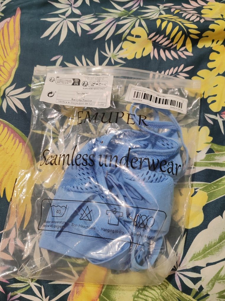 Nowy crop top damski s regulowane ramiączka