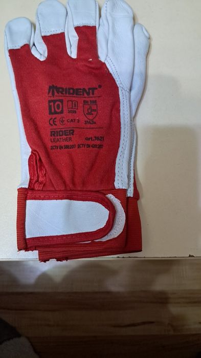 Перчатки рабочие,против порезов,высокого качества!!!