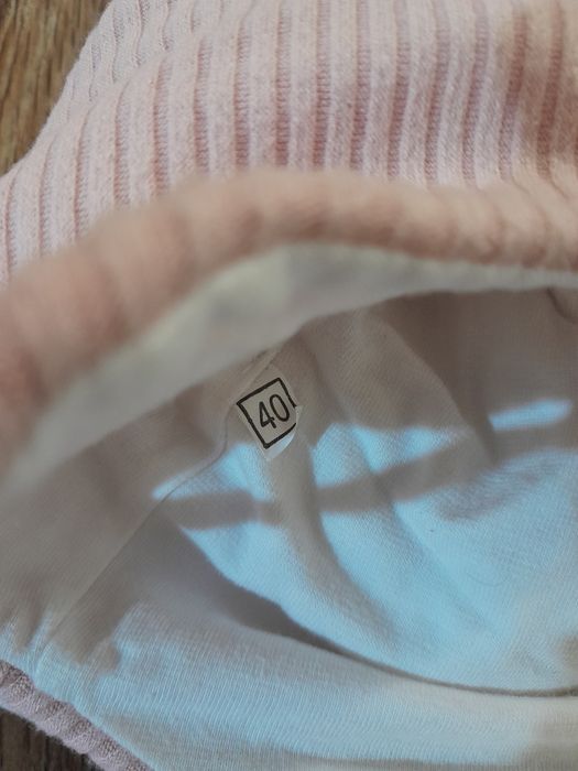 Продам шапочку состояние новой