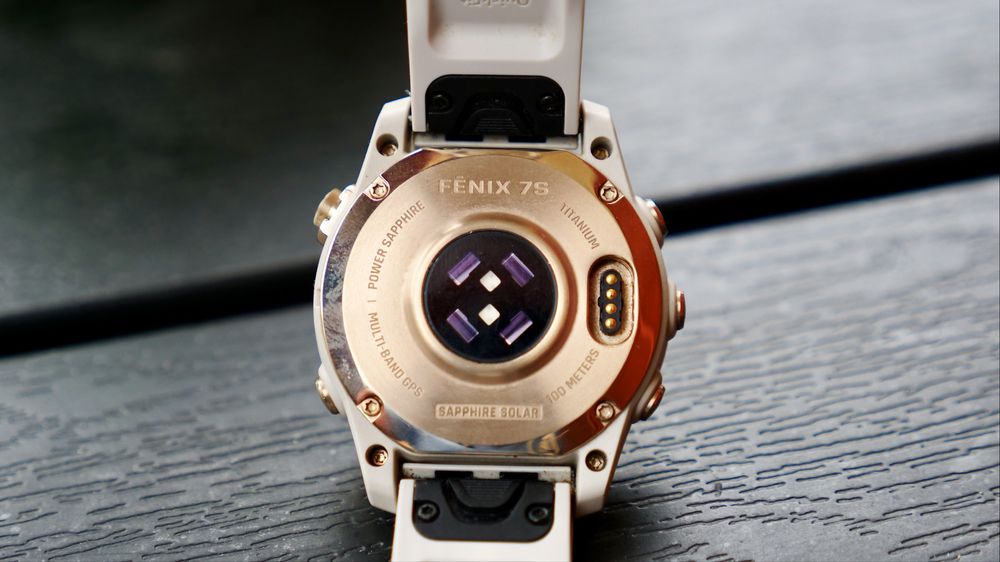 Продам Часы. Как новые Garmin fenix 7S Sapphire Solar