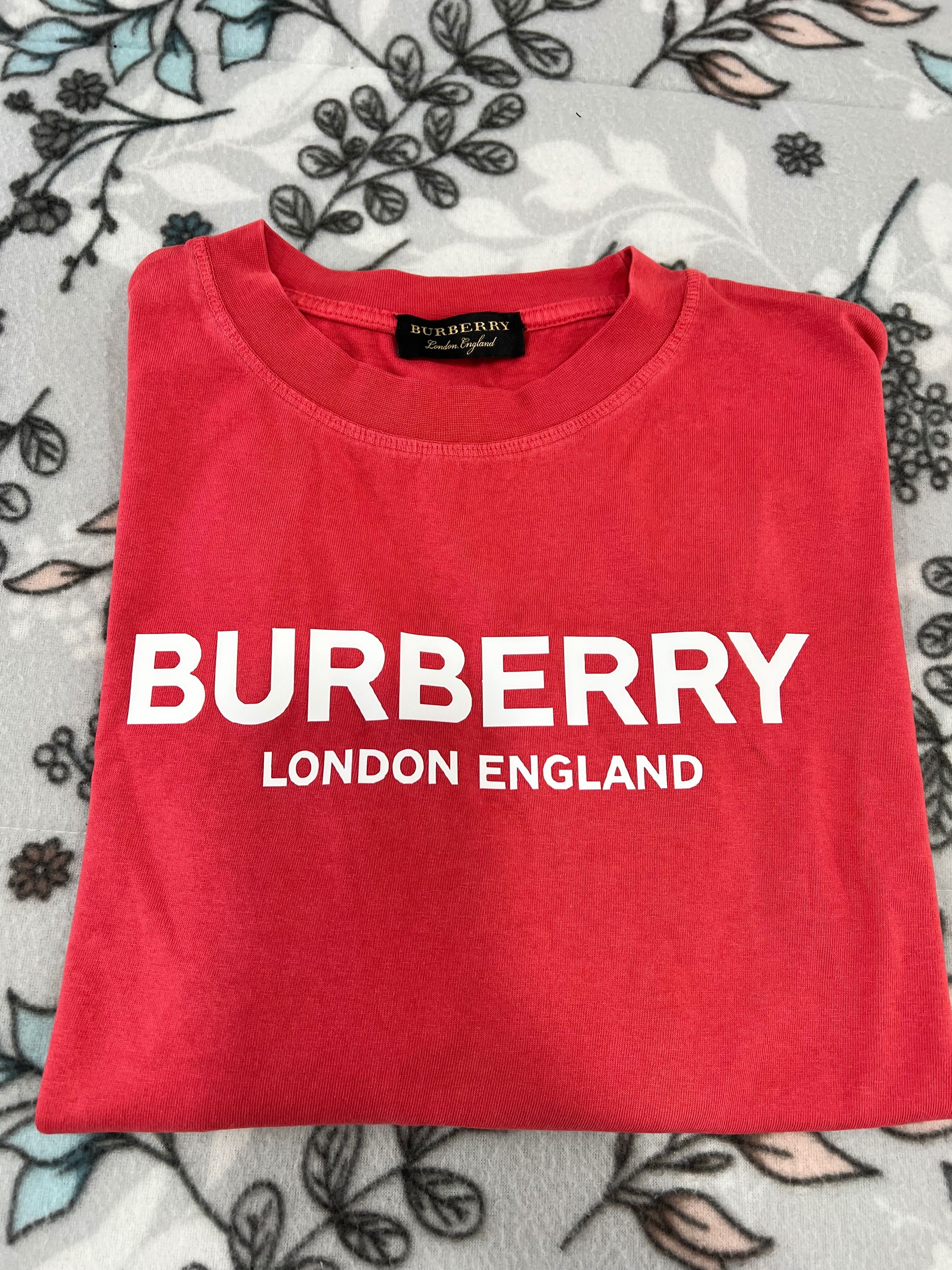 Tshirt vermelha Burberry