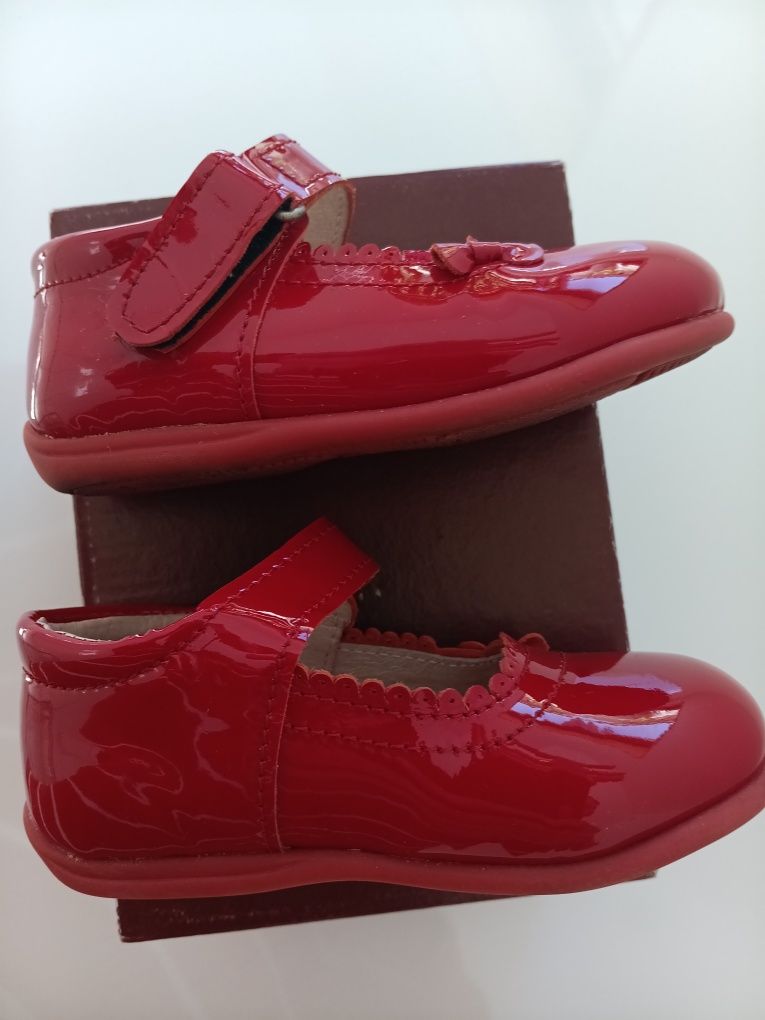 Sapatos Verniz Menina