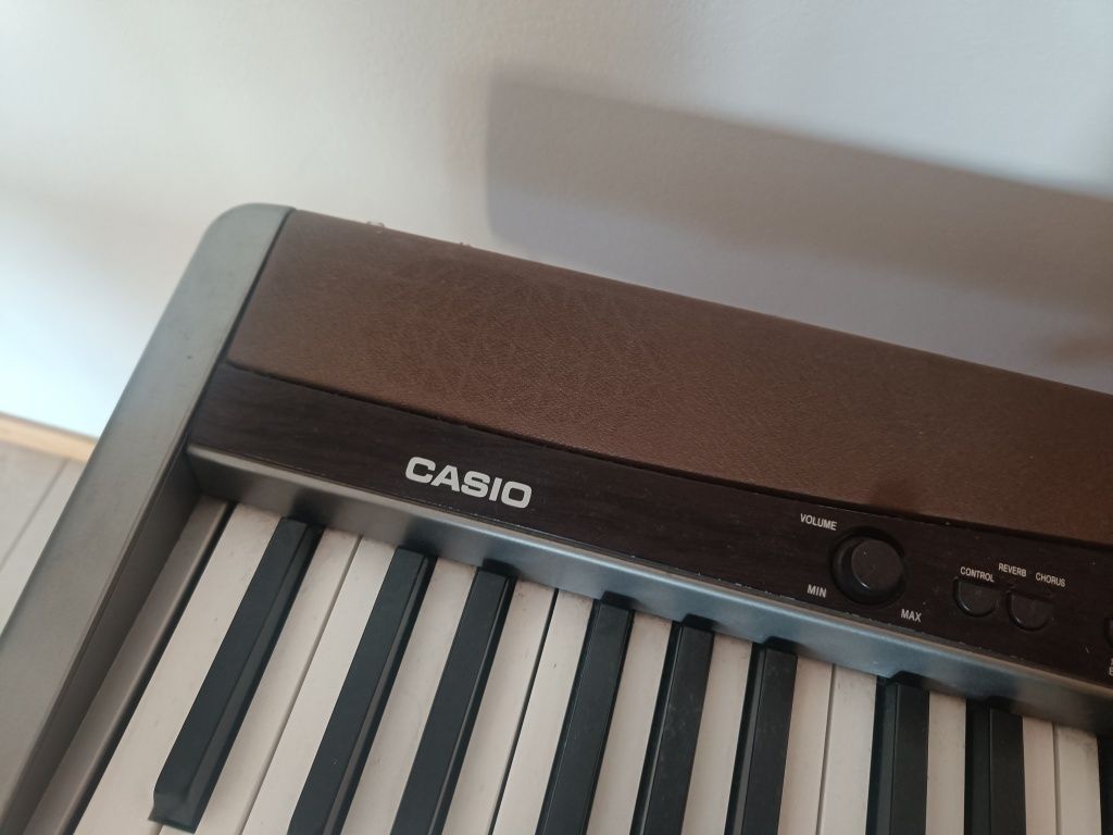 Piano Casio 88 teclas