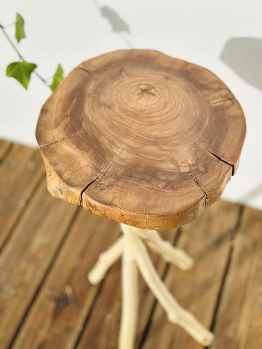 Mesa de apoio artesanal