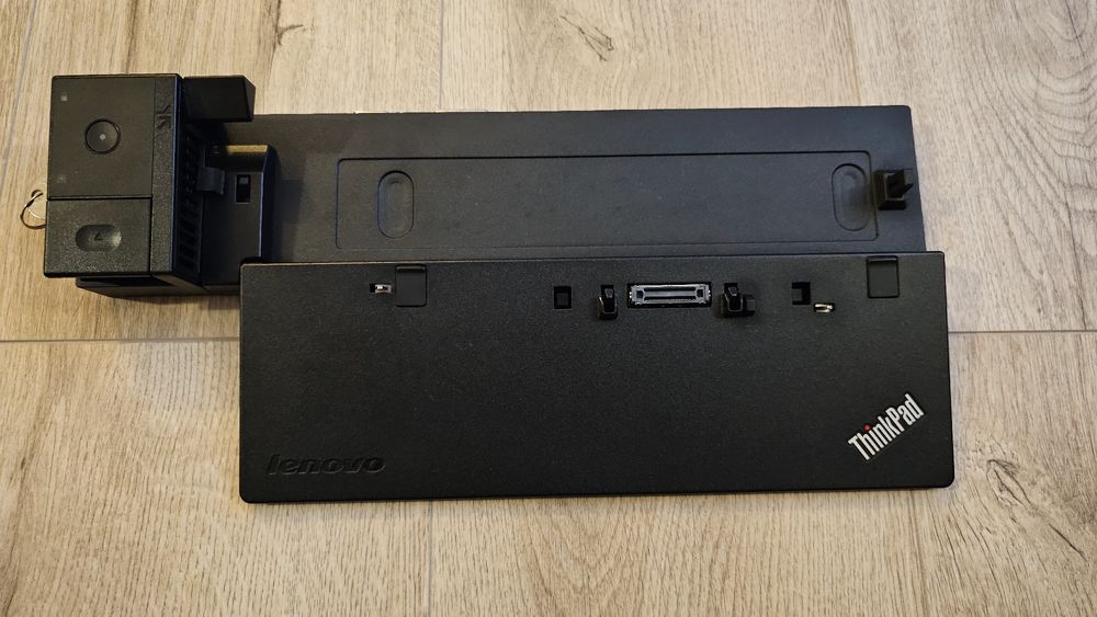 Stacja dokująca Lenovo ThinkPad Pro Dock 40A1 – używana, kluczyk!