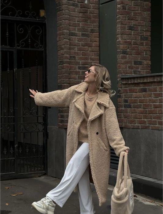 Шубка Теді бежевого кольору