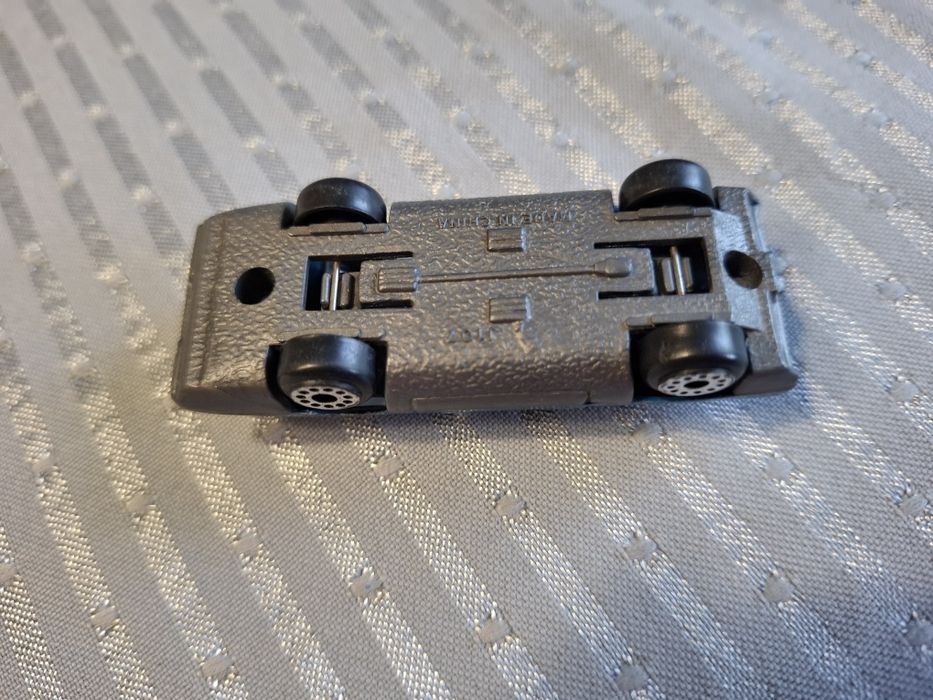 Model samochodu skala 1:64