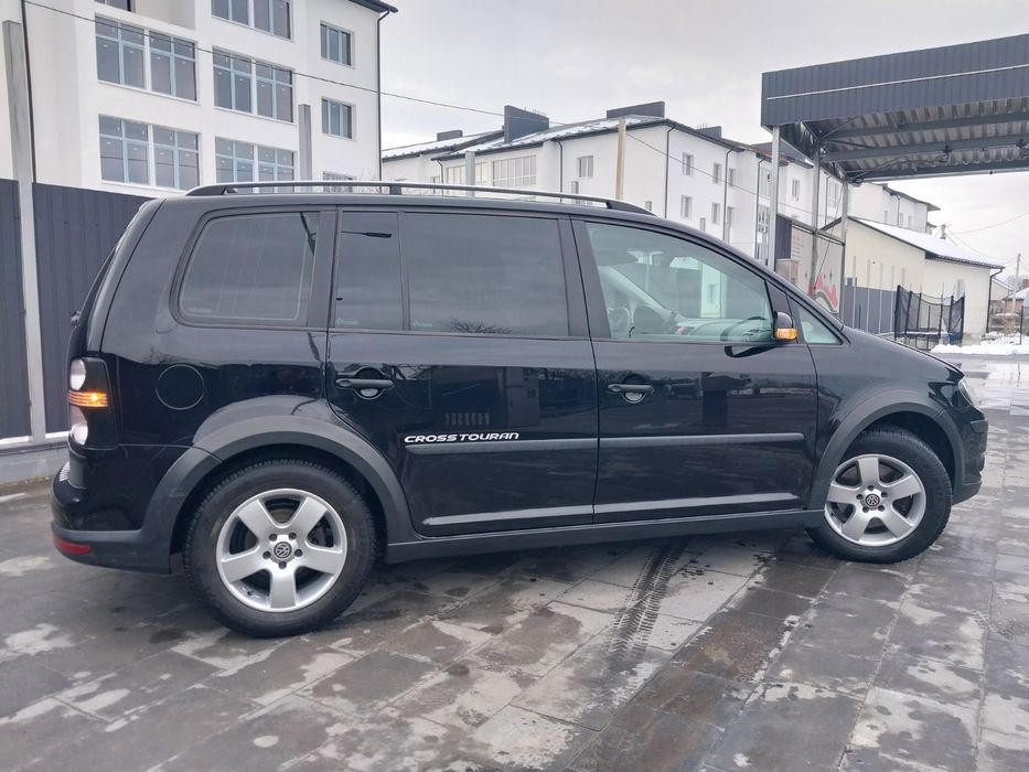 Volkswagen Tauran CROSS. 2.0 TDI