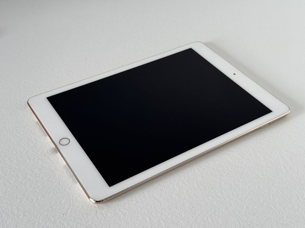 iPad Pro 9.7 (A1674) - 32GB - Cellular (LTE) - faktura VAT 23%