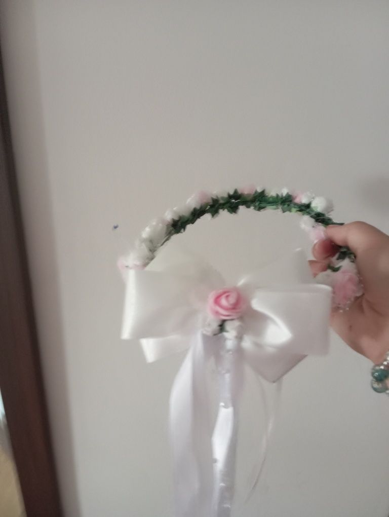 Piękny wianek komunijny