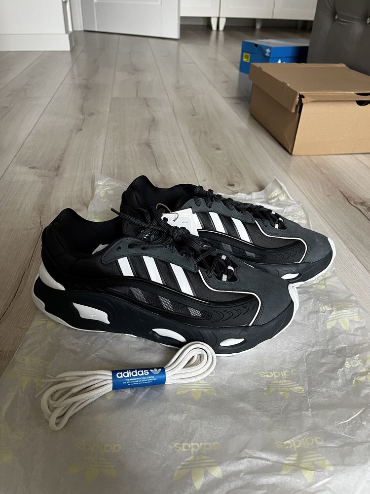 Adidas Oznova shoes