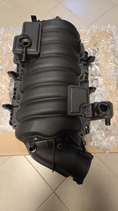 Kolektor ssący dolotowy Dodge Charger Challenger 6.4 6,4 V8 SRT