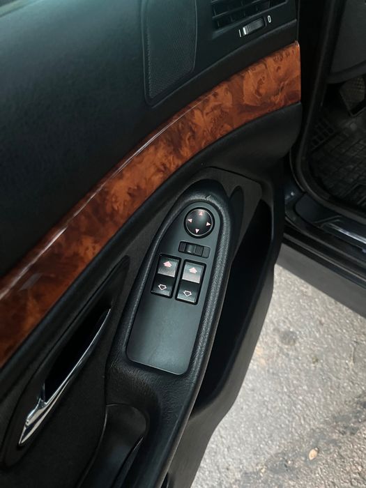 Продам BMW Series 5 e 39 чорного кольору. Автомат.Терміновий продаж!