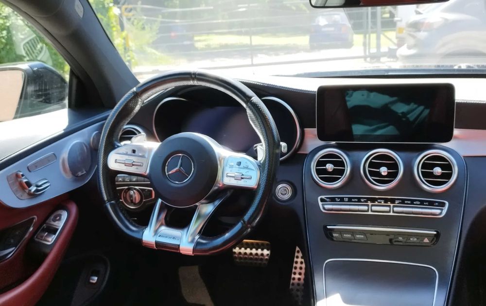 Mercedes-Benz C-Class      2018