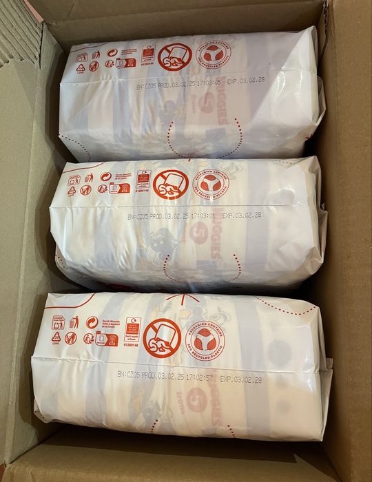 Памперси Huggies Little Movers 5-6 з Італії