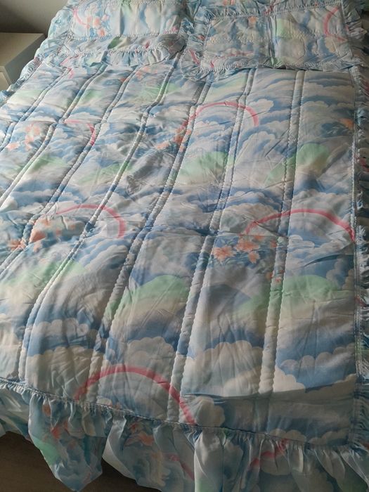 Colcha casal nova.nunca foi usada.serve para cama 1.40