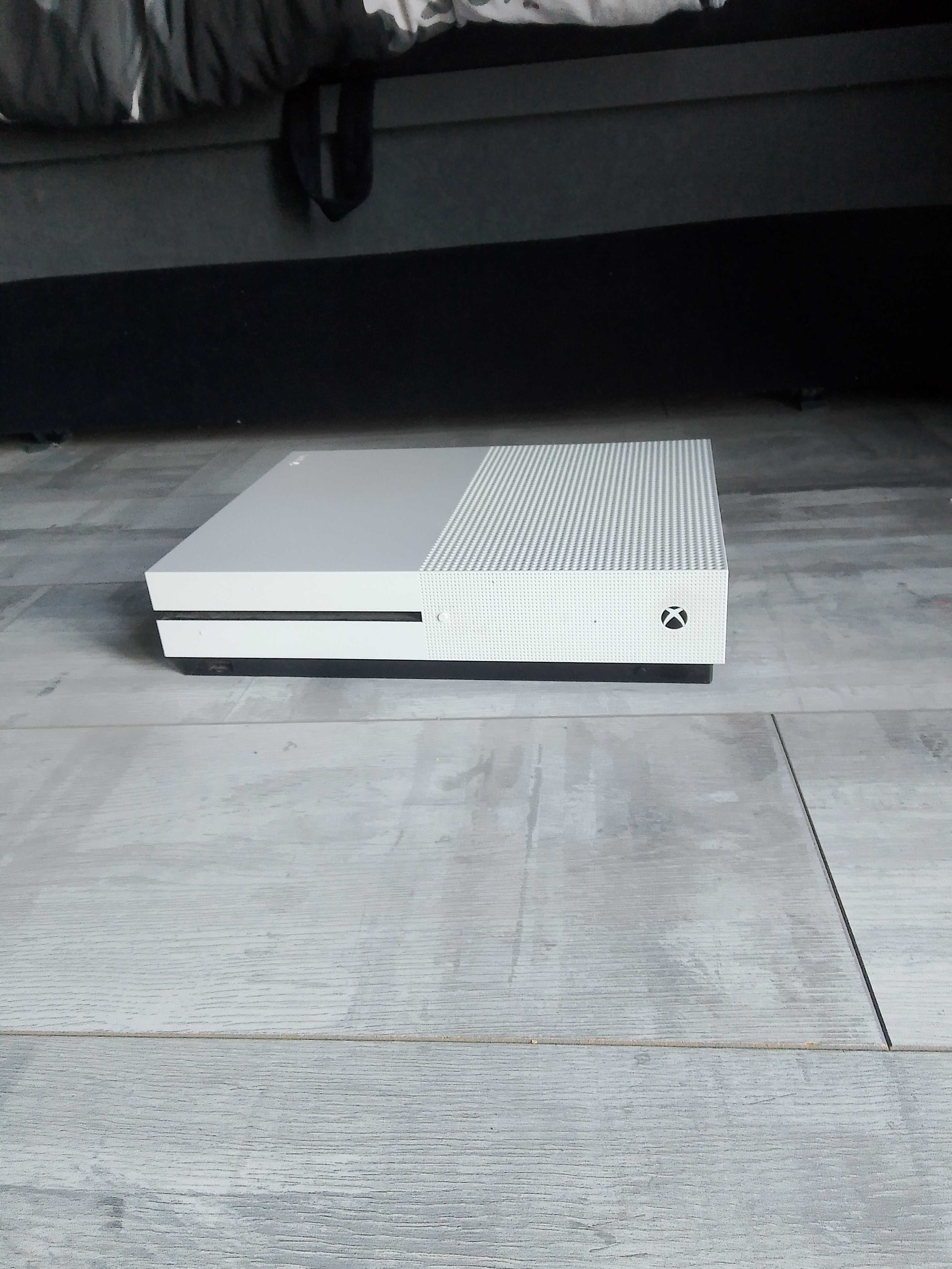 Sprzedaję Xbox one