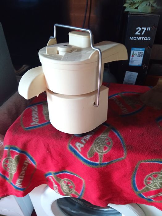 Соковыжималка в отличном состоянии