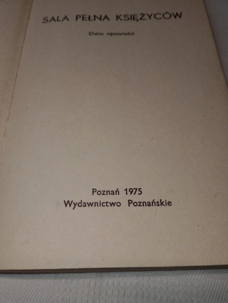 Sala pełna księżyców. Bogdan Rutha