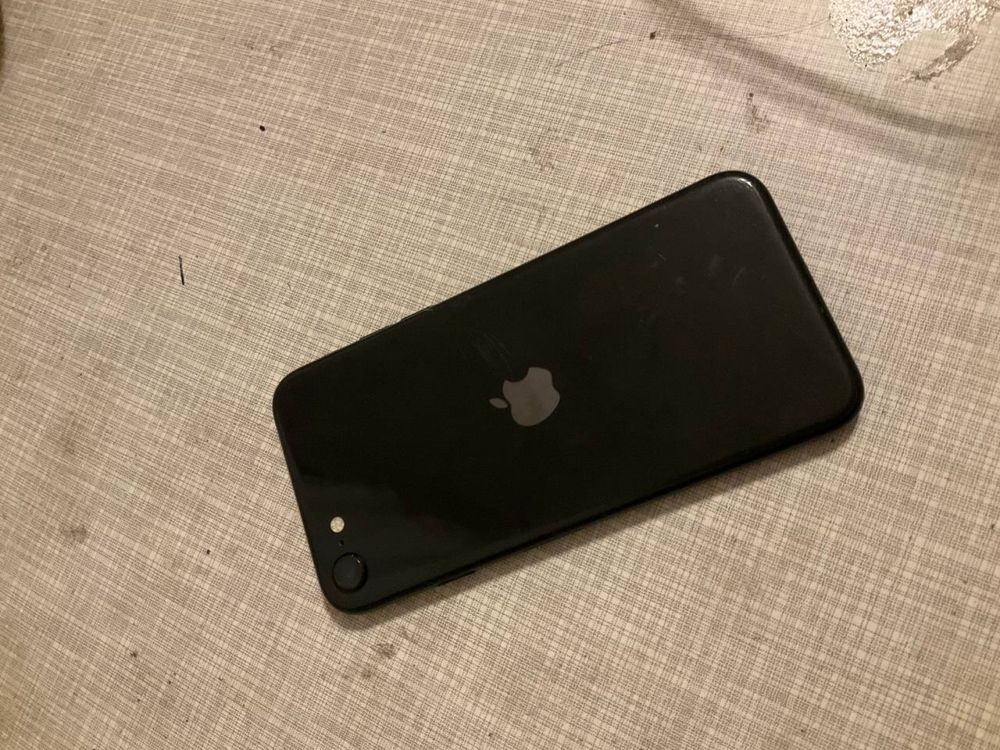 iPhone se 2020 состояние 9/10