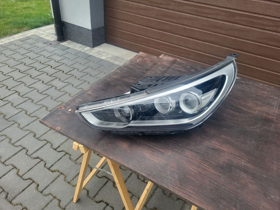 Lewa lampa przednia Hyundai I 30