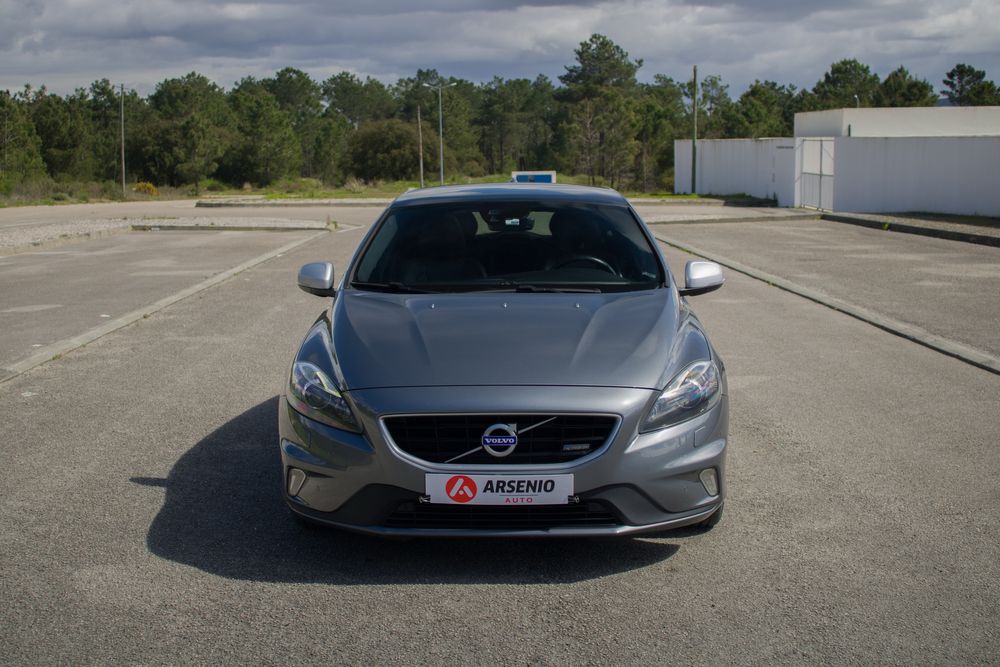 Volvo V40 D4 R-Design