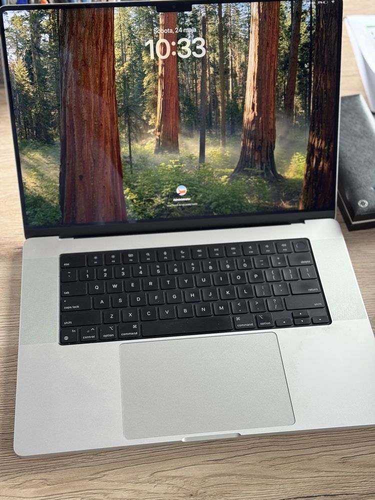 Macbook 16pro m1 (myszka i klawiatura w zestawie)