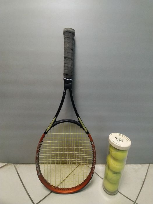 Ракетка для великого тенісу та м'ячі