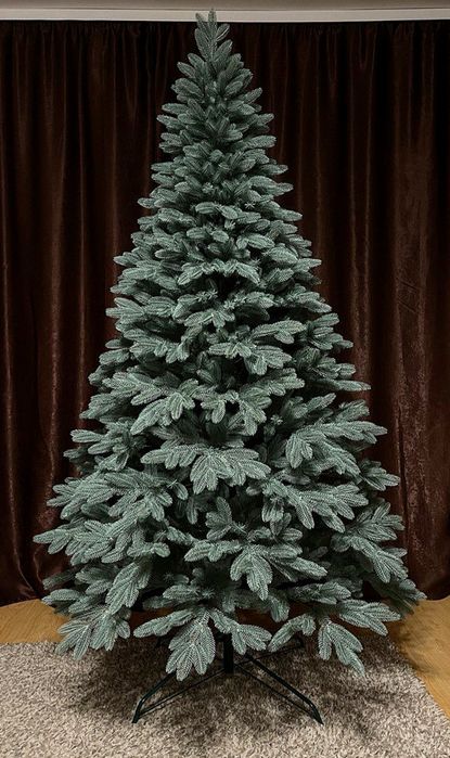 Ялинка лита .Штучна ялинка