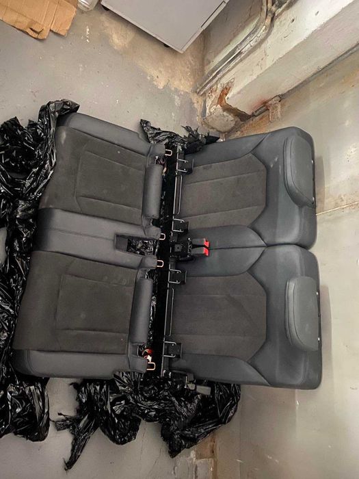 Салон 7 мест Q7 4M черный алькантара+кожа сиденья карты комплект