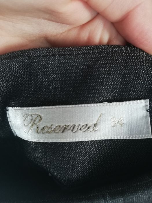 Spódnica za kolano szara Reserved