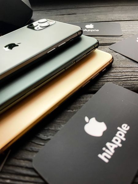 iPhone 11 Pro Max 64/256 Gold/Green/Gray/Silver 280$/340$