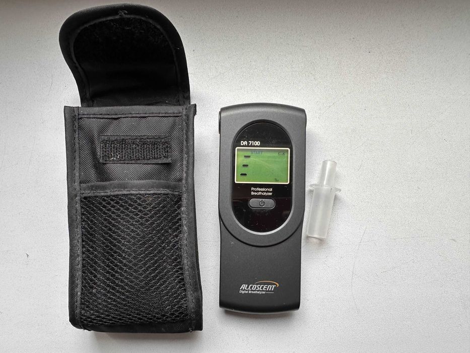 Alkomat AlcoFind DA-7100 - w dobrym stanie