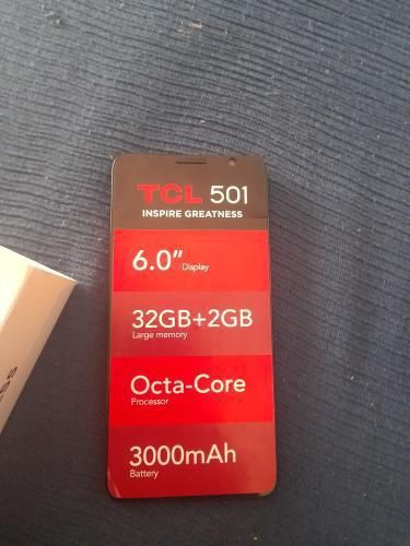 Telemóvel TCL 501