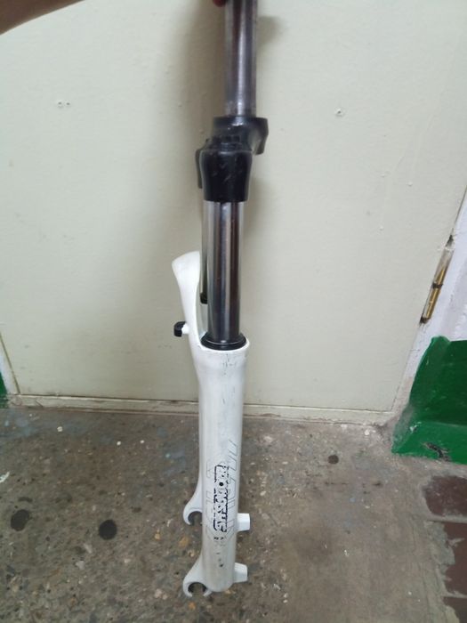 Вилки santour xcm під 26 колеса,