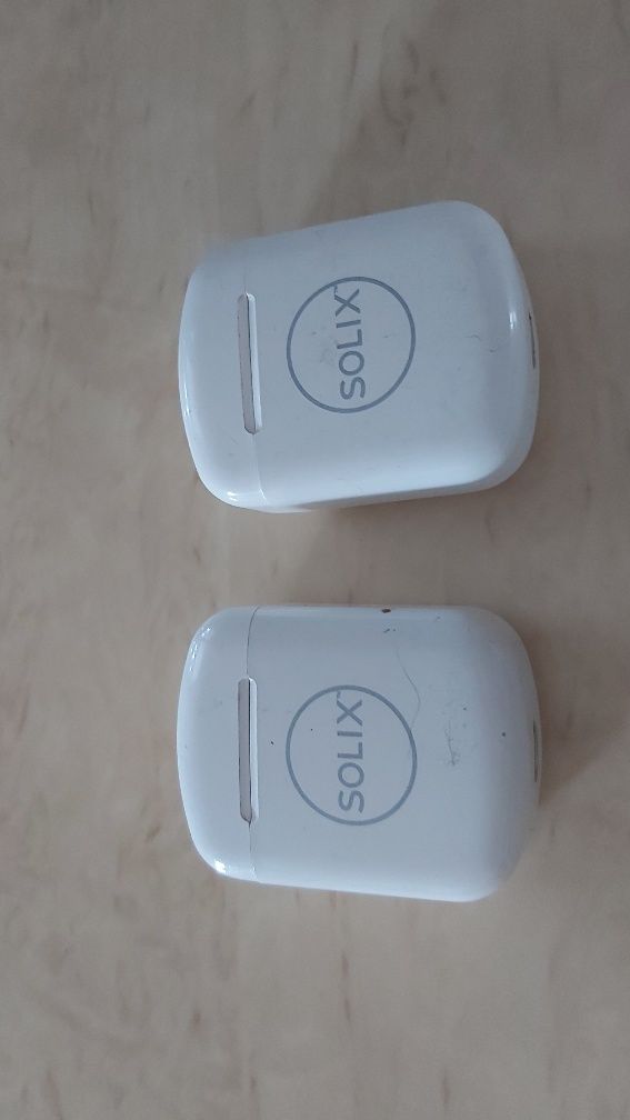 2 ładowarki solix