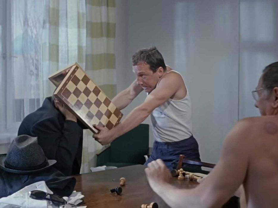 Ухи, ухи!!! И глаз.