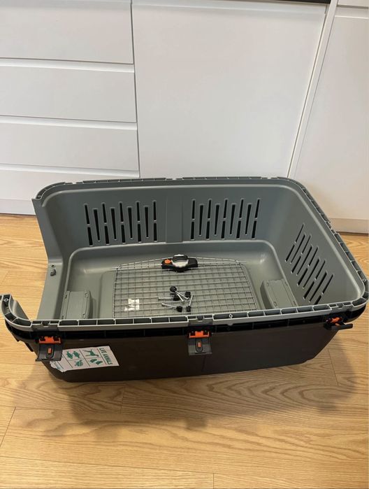 Transportadora de animais (92x64x67,5)