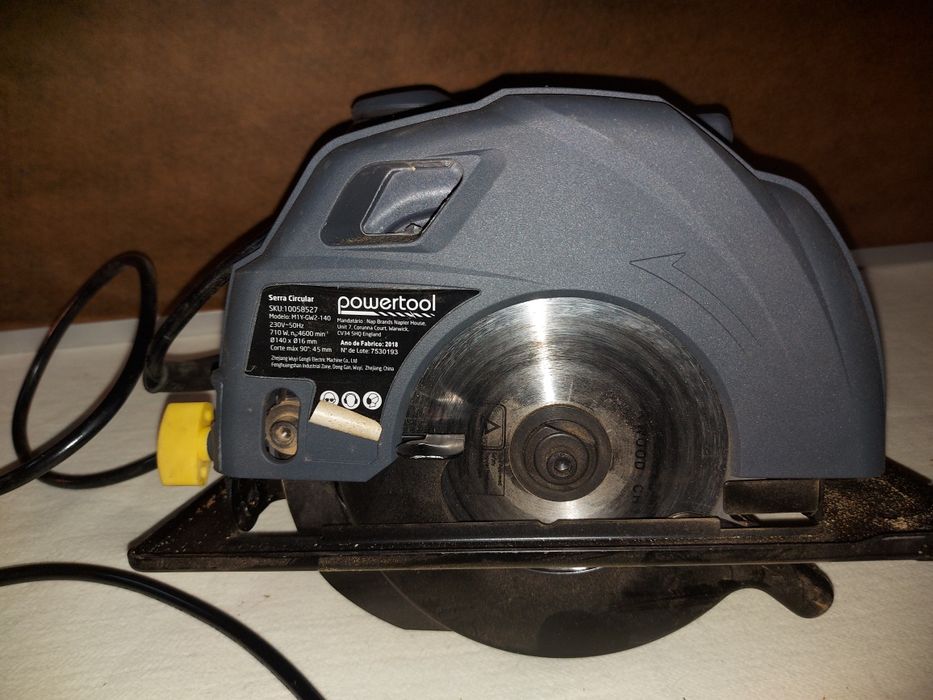 Serra Circular Powertool usada
