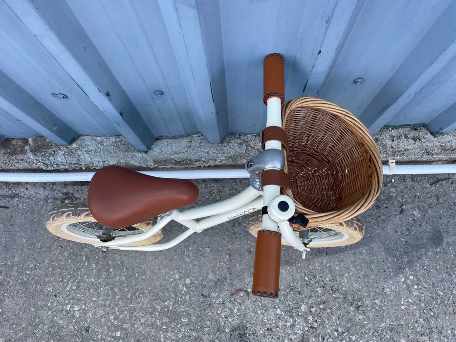 Bicicleta e Capacete Banwood