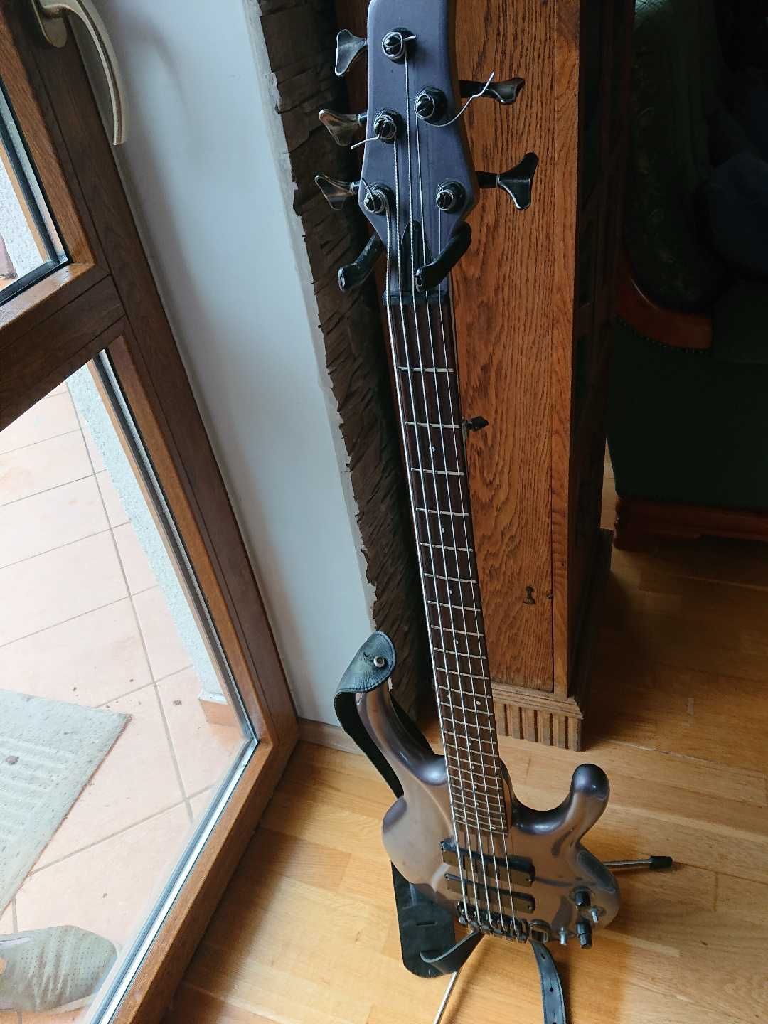 Bass Ibanez ergodyne EDC 705 monster